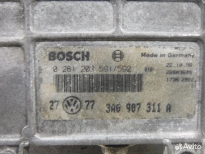 Блок управления двигателем VW Golf III