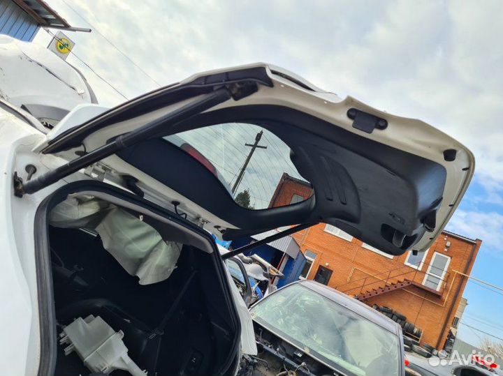 Крышка багажника со стеклом задняя Hyundai Grand