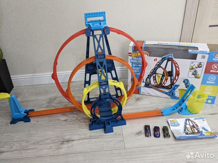 Трек Hot Wheels Тройная петля (оригинал)