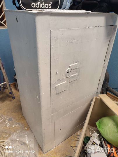 Сейф для денег и документов