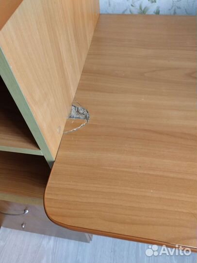 Компьютерный стол