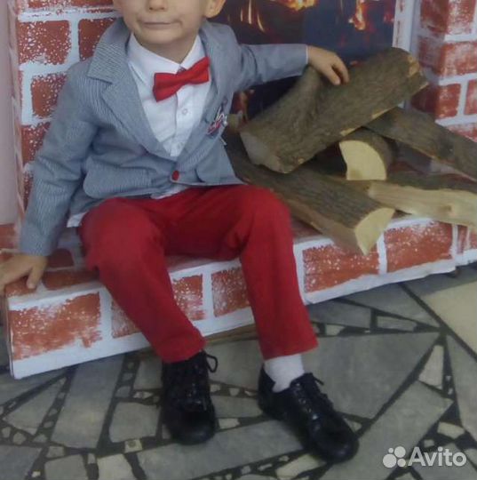 Костюм на мальчика 3-4 года