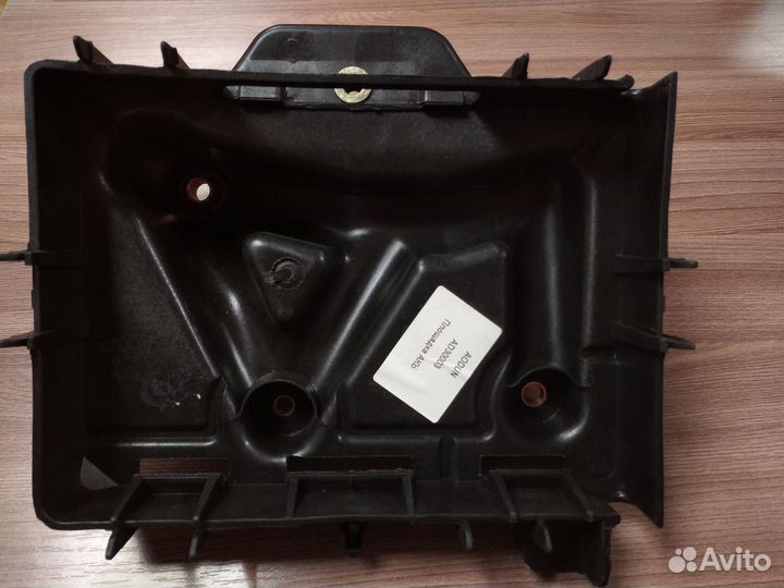 Площадка акб Фольксваген Поло 2010 2015