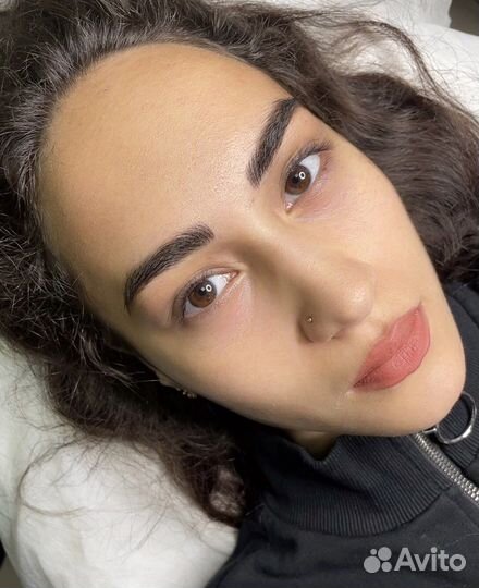 Пудровое напыление Микроблейдинг Татуаж