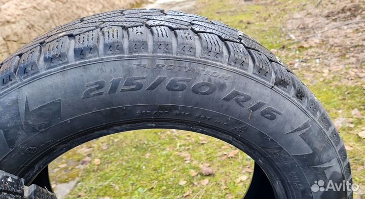 Pirelli Ice Zero 215/60 R16 99T