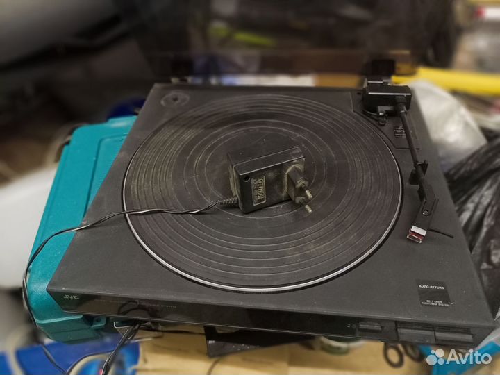 Проигрыватель винила JVC AL-E21