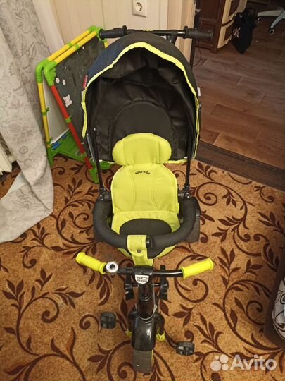 Велосипед детский трех колесный с ручкой