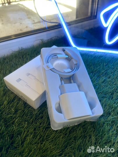 Быстрая зарядка на iPhone 20w +Бесплатная доставка