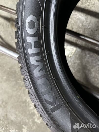 Kumho Solus 4S HA32 225/45 R18 95W