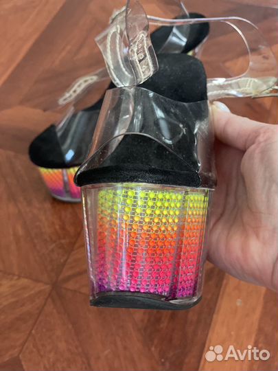 Стрипы pleaser 37