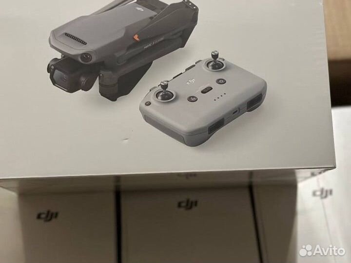 DJI Mavic 3 Classic (Квадрокоптер с камерой)