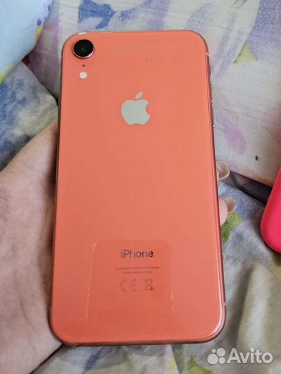 Телефон iPhone XR