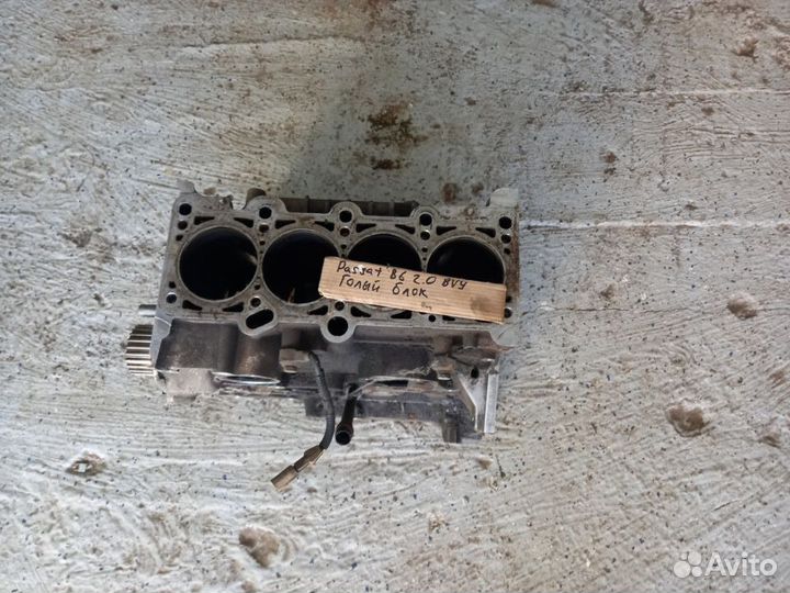 Блок двигателя Vw. Passat B6 2.0 BVY 2005-2010