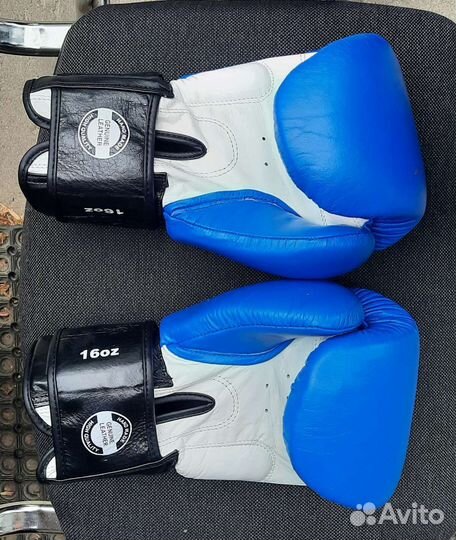 Боксерские перчатки twins 16, 14 унций