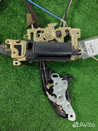 Замок двери задний левый Toyota Noah AZR65 1azfse