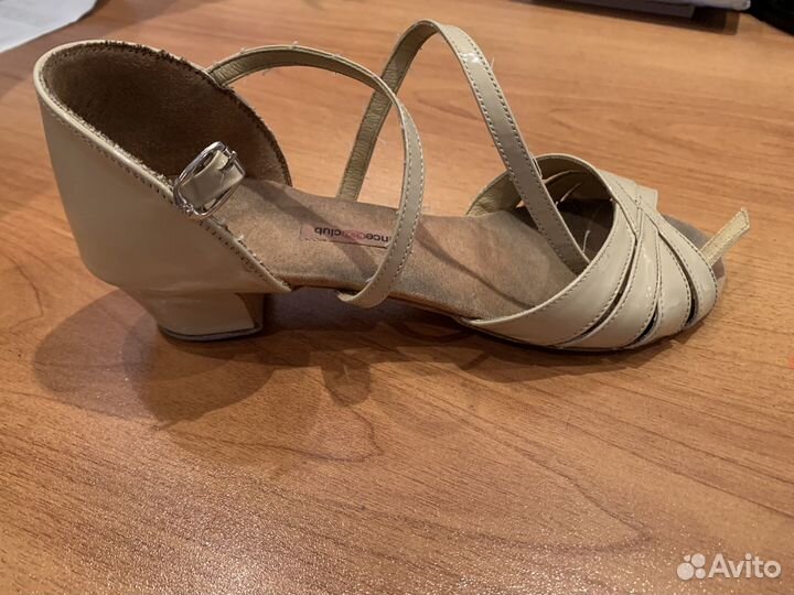 Туфли для бальных танцев