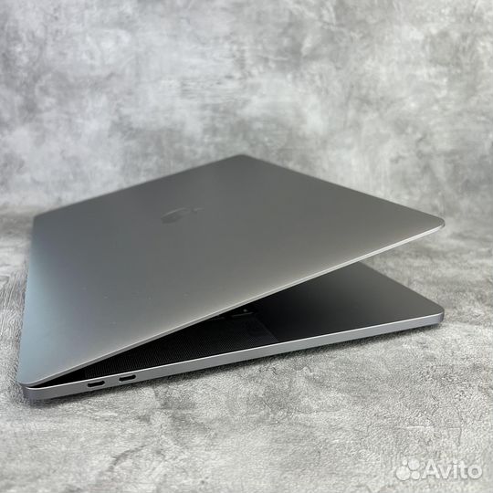 MacBook Pro 16 2019 i7/16gb/512gb/Radeon Pro