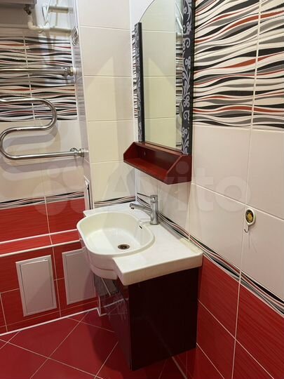 2-к. квартира, 64 м², 1/4 эт.