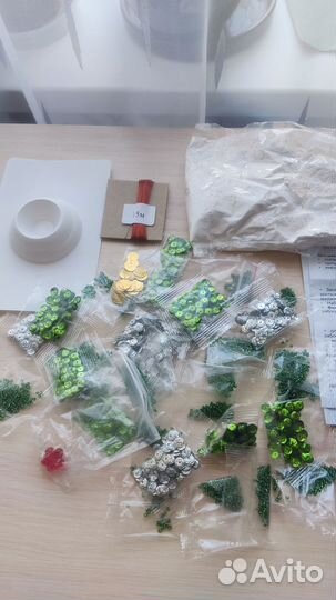 Набор для плетения из бисера и пайеток