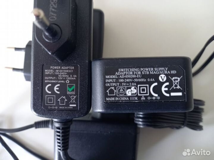 Блок питания (адаптер)