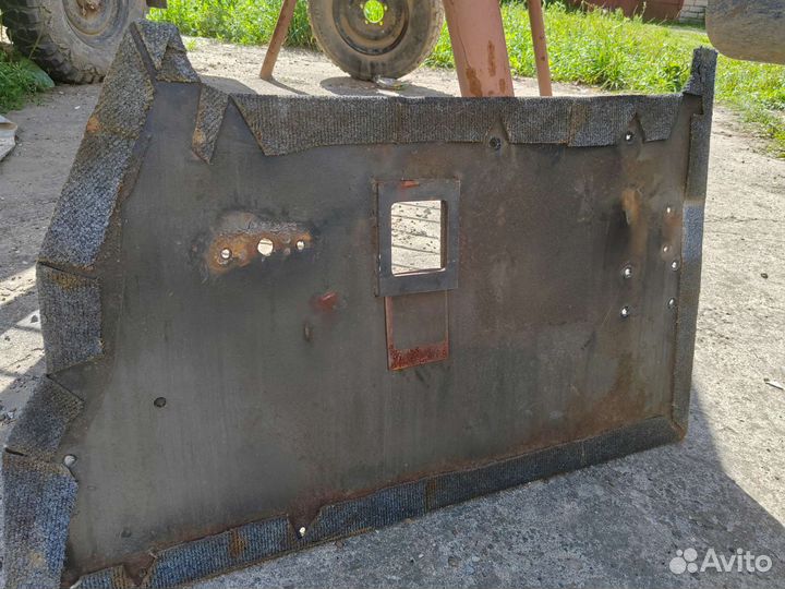 Продам броню с УАЗ