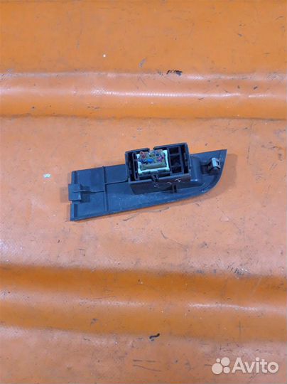 Кнопка стеклоподъемника Toyota 4 Runner/Hi-Lux (1