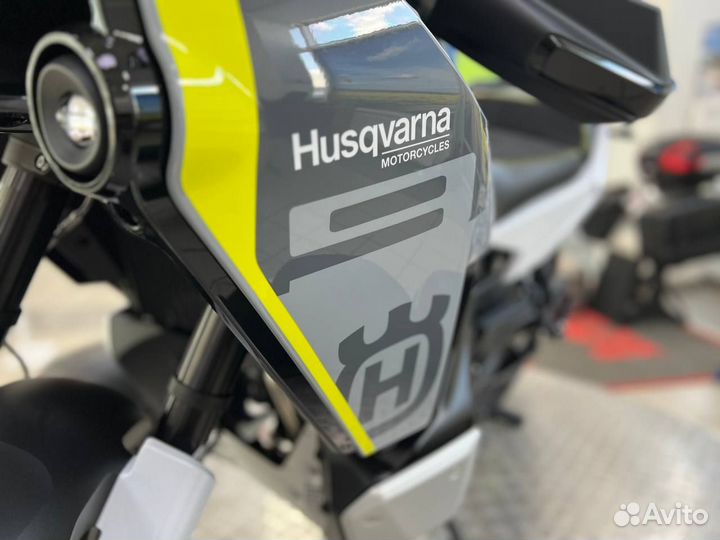 Мотоцикл Husqvarna norden 901 2024