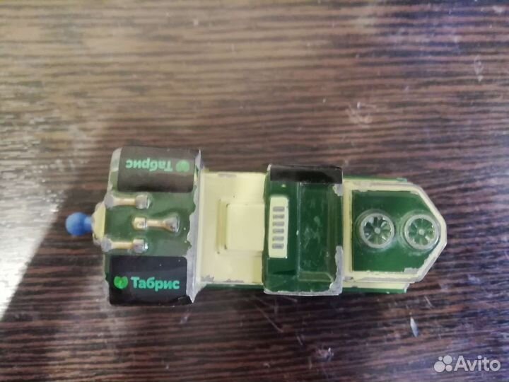 Фигурка паровозика Данбара (тепловоз EMD GP38-2)