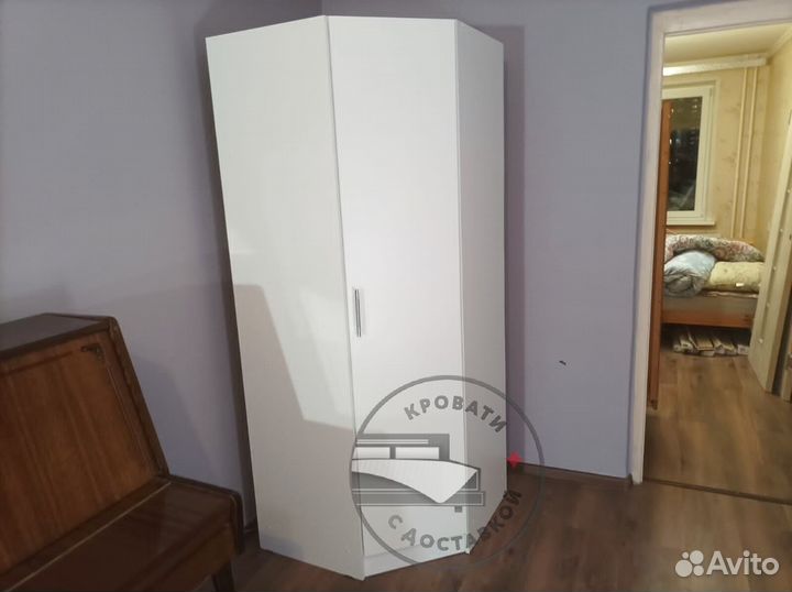 Шкаф распашной