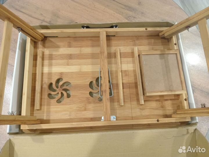 Столик для ноутбука фирма Jusk