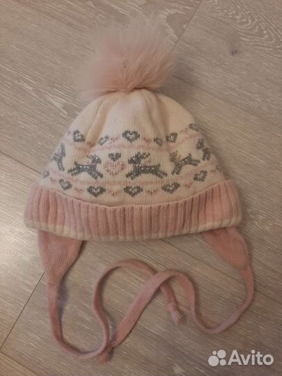 Шапка для девочки зимняя с утеплителем на 3-4 года