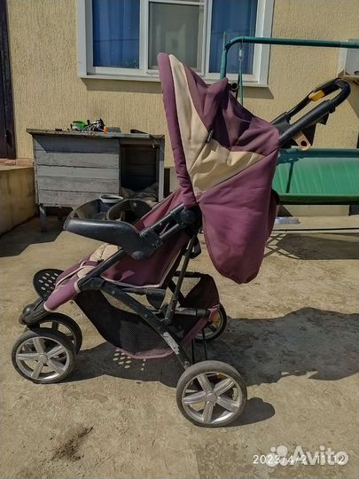 Прогулочная коляска