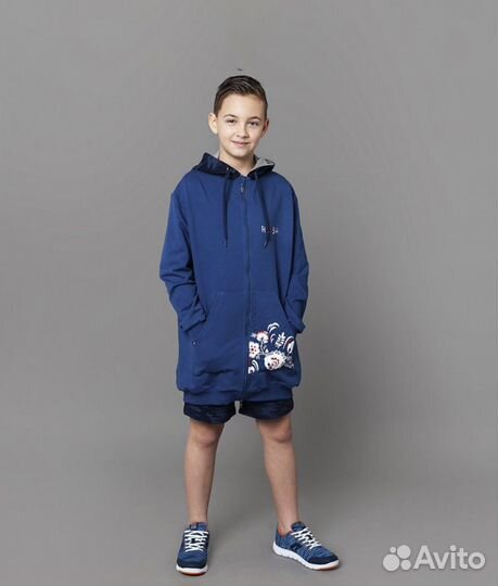 Толстовка с капюшоном новая 152