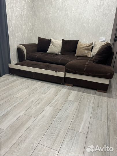 Диван угловой