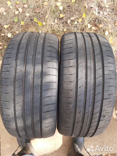 Goodyear EfficientGrip 245/45 R17 99Y