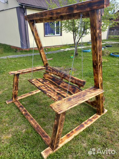Садовые качели из дерева