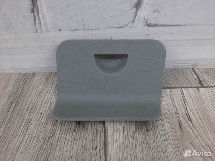 Заглушка обшивки багажника Сценик