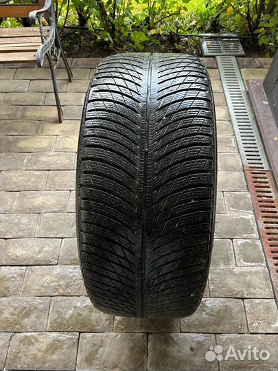 Michelin Alpin 5 285/45 R21