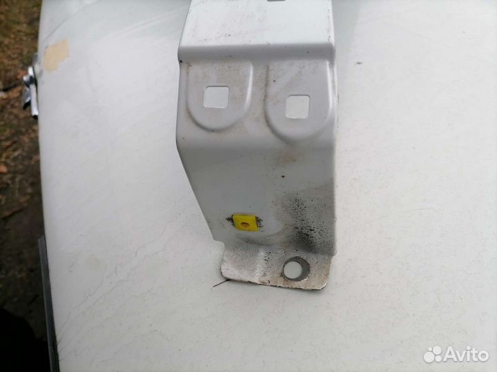 Крыло toyota estima переднее левое