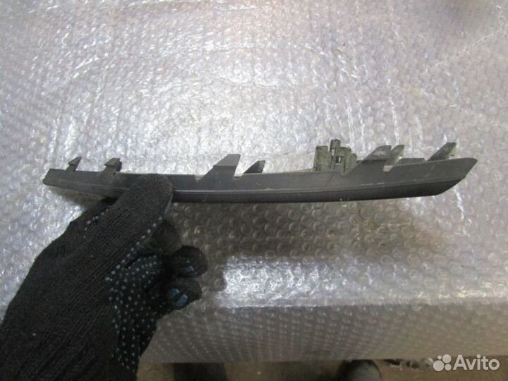 Решетка в бампер правая VW Tiguan 2017 (5NA853666A