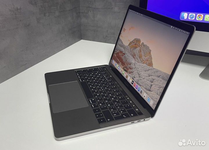 RUS MacBook Pro 13 2017 core i7 16GB 256 GB