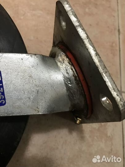 Колесо поворотное новое