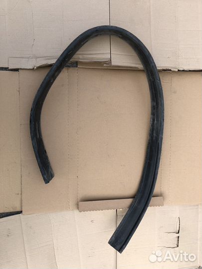 Уплотнитель моторного отсека Mercedes W167 X167