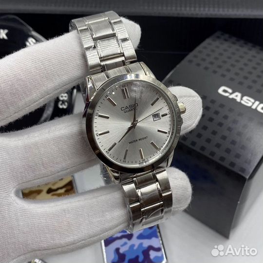 Часы Casio Quartz