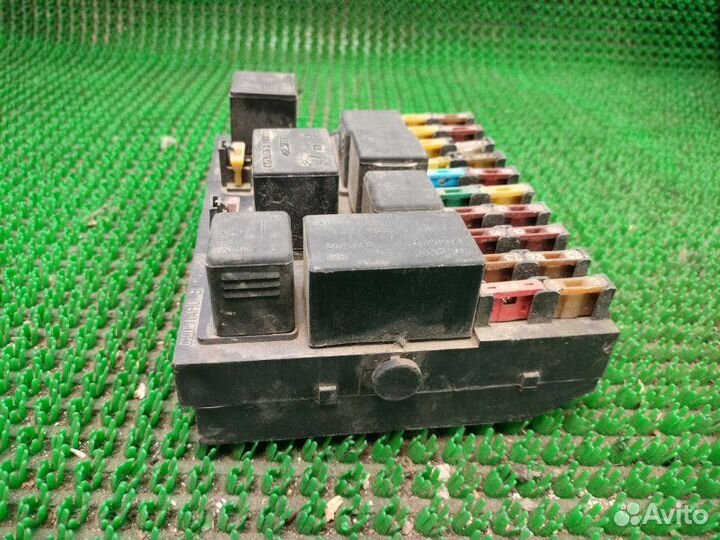 Блок предохранителей Лада 2110 2004