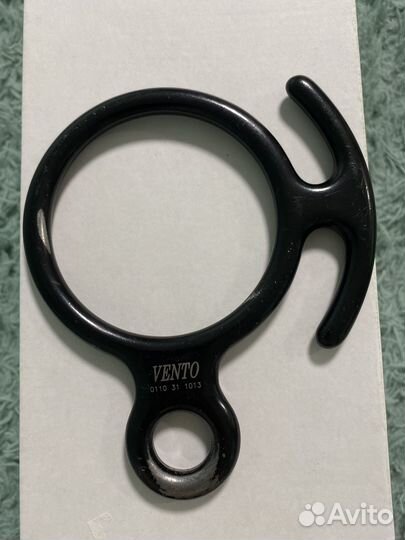 Восьмерка с фиксатором, спусковое устройство