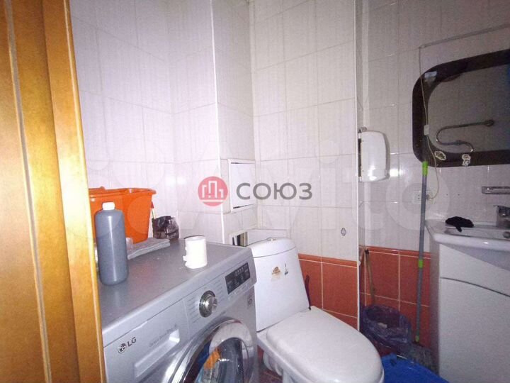 4-к. квартира, 76 м², 1/9 эт.