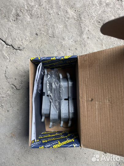 Колодки передние тормозные Веста