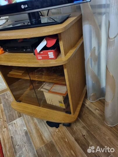 Тумбочка под телевизор