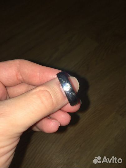 Кольцо с бриллиантом